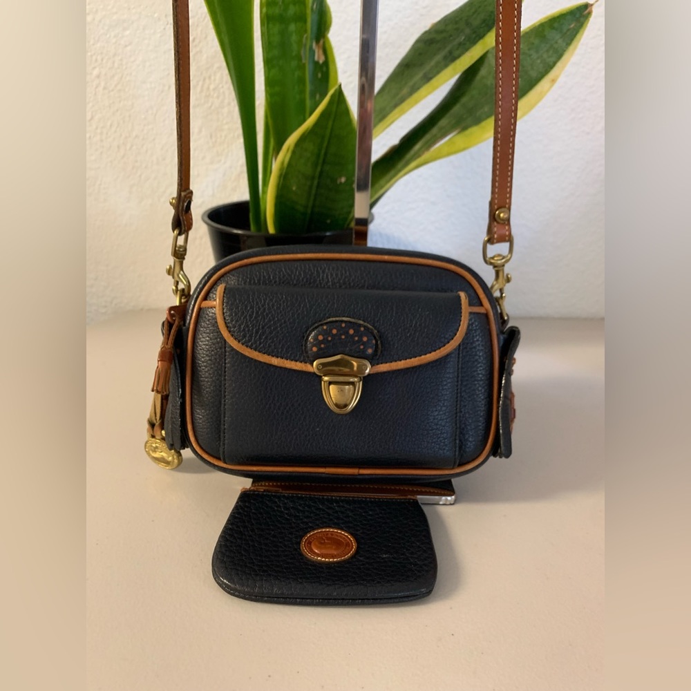 ππDooney & Bourke Crossbody/ Coin Purse AWL - Picture 13 of 16